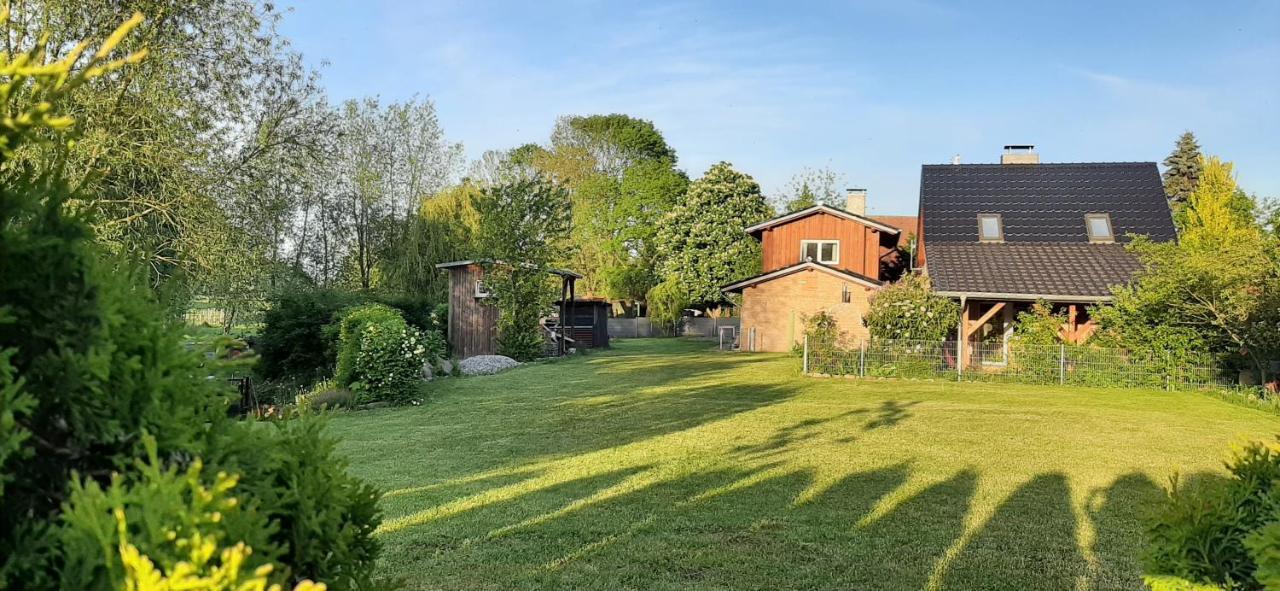 Ferienhaus Flotte Biene In Buggow Rubkow 外观 照片